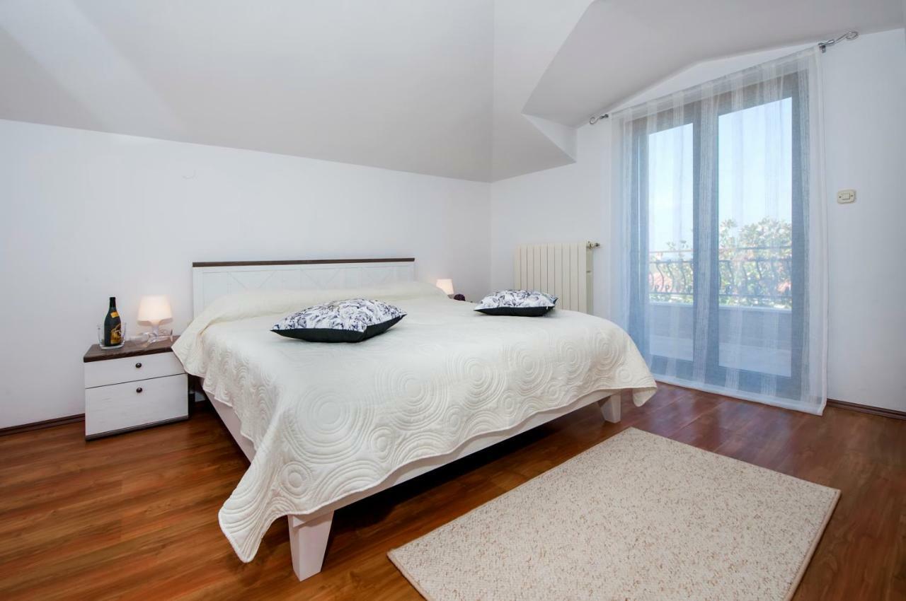 Apartment Len Rovinj Exterior photo