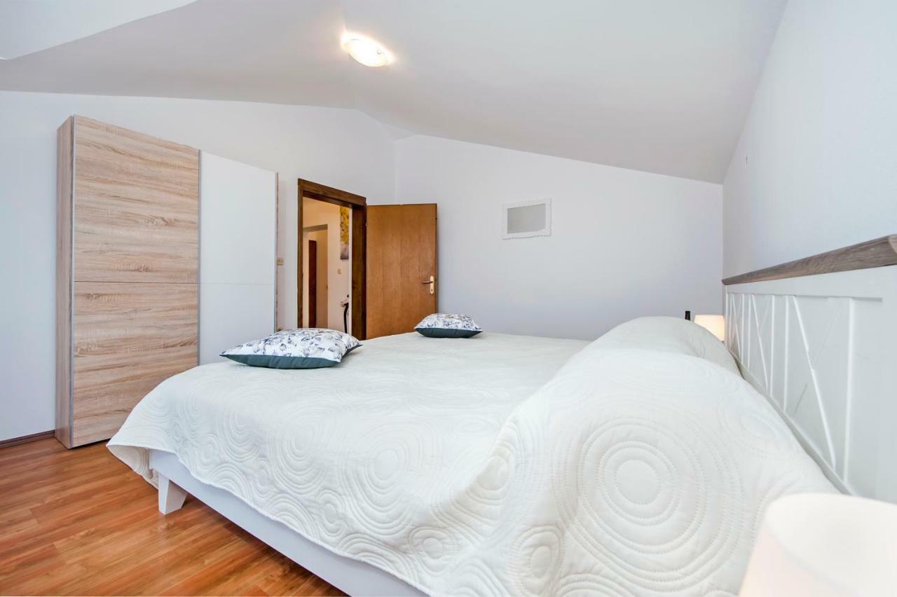 Apartment Len Rovinj Exterior photo